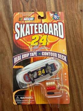 Team Caliber NASCAR Jeff Gordon #24 DuPont Miniature Skateboard Fingerboard 2002